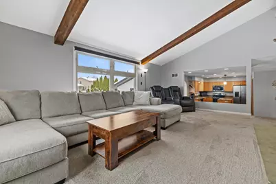 8100 W Imperial Dr, Franklin, WI 53132 - Photo 5