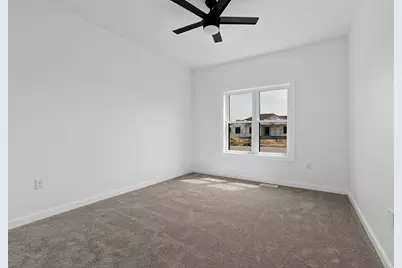 633  Lewis Ct, Holmen, WI 54636 - Photo 17