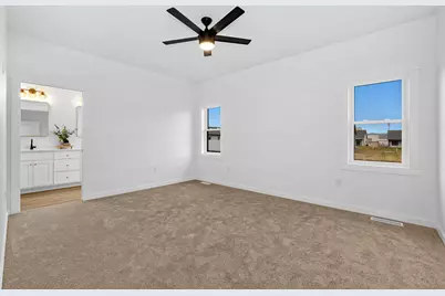 826  Clark Ln, Holmen, WI 54636 - Photo 13