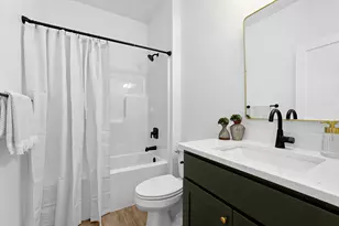 826 Clark Ln, Holmen, WI 54636 - Photo 11