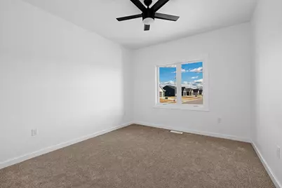 827  Clark Ln, Holmen, WI 54636 - Photo 15