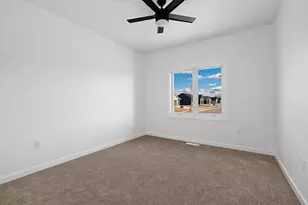 827 Clark Ln, Holmen, WI 54636 - Photo 15