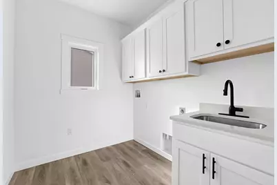 827  Clark Ln, Holmen, WI 54636 - Photo 13