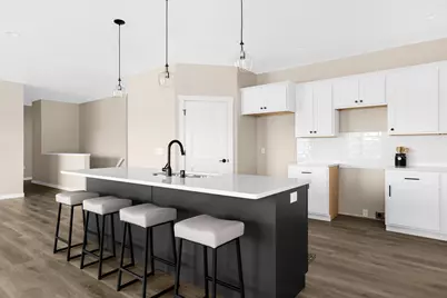 827  Clark Ln, Holmen, WI 54636 - Photo 7