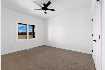 827  Clark Ln, Holmen, WI 54636 - Photo 17