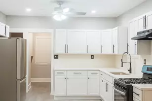 402 W Melvina St, Milwaukee, WI 53212 - Photo 3