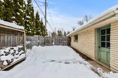 412 E Spooner Rd, Fox Point, WI 53217 - Photo 31