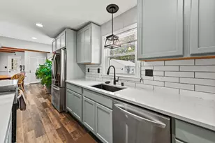 412 E Spooner Rd, Fox Point, WI 53217 - Photo 7