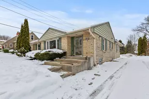 412 E Spooner Rd, Fox Point, WI 53217 - Photo 33