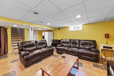 412 E Spooner Rd, Fox Point, WI 53217 - Photo 25