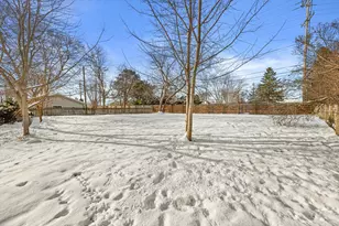 8155 N Mohawk Rd, Fox Point, WI 53217 - Photo 29