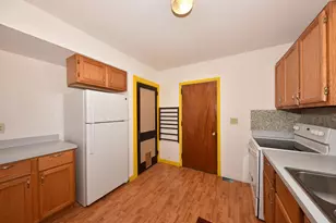 560 W Chestnut St, Port Washington, WI 53074 - Photo 9