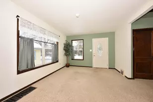 560 W Chestnut St, Port Washington, WI 53074 - Photo 5