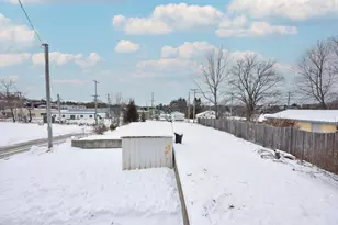 560 W Chestnut St, Port Washington, WI 53074 - Photo 23