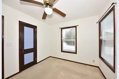 560 W Chestnut St, Port Washington, WI 53074 - Photo 13