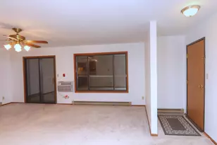 3227 W Meadows Ct, Sheboygan, WI 53081 - Photo 17