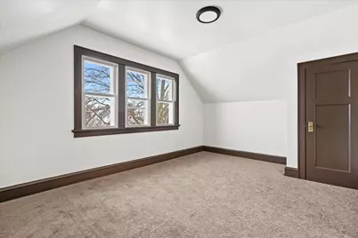 3673 S Ahmedi Ave, Saint Francis, WI 53235 - Photo 17