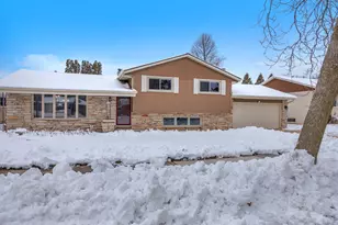 2324 Silver Leaf Ln, Sheboygan, WI 53083 - Photo 27