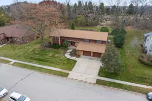 727 Browning Cir, Oconomowoc, WI 53066 - Photo 47