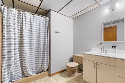 727  Browning Cir, Oconomowoc, WI 53066 - Photo 37