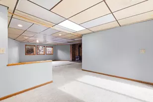 727 Browning Cir, Oconomowoc, WI 53066 - Photo 35