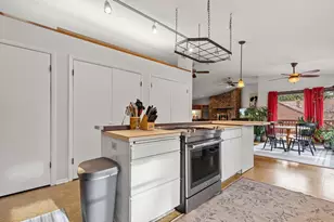 727 Browning Cir, Oconomowoc, WI 53066 - Photo 17