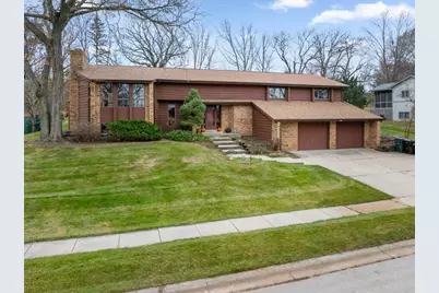 727  Browning Cir, Oconomowoc, WI 53066 - Photo 45