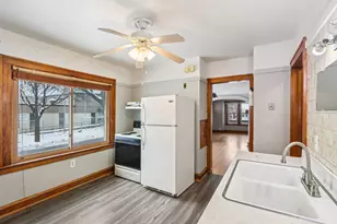 5402 N 41st St, Milwaukee, WI 53209 - Photo 9