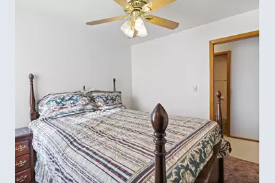 7018 W Brentwood Ave, Milwaukee, WI 53223 - Photo 9