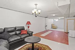 7018 W Brentwood Ave, Milwaukee, WI 53223 - Photo 17