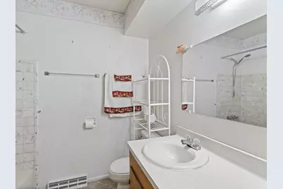 7018 W Brentwood Ave, Milwaukee, WI 53223 - Photo 11