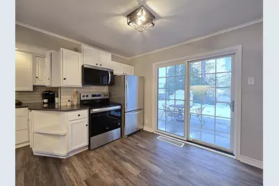 3656 S 46th Pl, Greenfield, WI 53220 - Photo 7