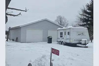 W11072  Peterson Rd, Albion, WI 54615 - Photo 3