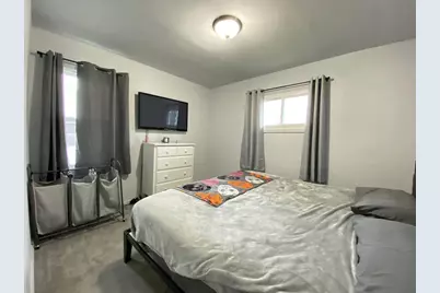 2719  Carpenter Ave, Racine, WI 53403 - Photo 7