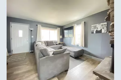 2719  Carpenter Ave, Racine, WI 53403 - Photo 3