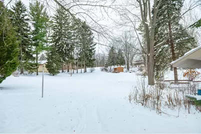 680  Brandt Ct, Pewaukee, WI 53072 - Photo 21