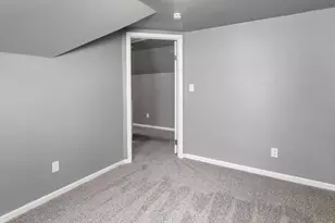 2415 N 53rd St, Milwaukee, WI 53210 - Photo 15