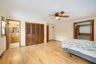 3390 N Knoll Blvd, Wauwatosa, WI 53222 - Photo 11