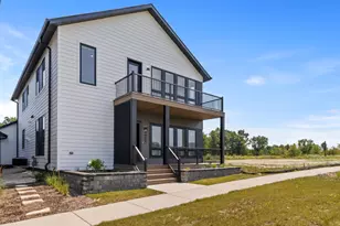 9405 S Cypress Pl, Oak Creek, WI 53154 - Photo 3