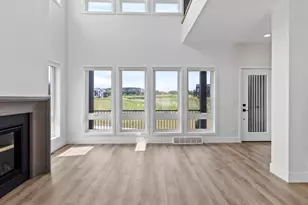 9405 S Cypress Pl, Oak Creek, WI 53154 - Photo 7