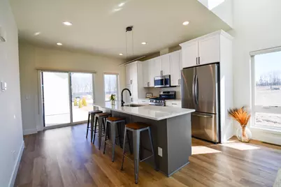 9405 S Cypress Pl, Oak Creek, WI 53154 - Photo 19