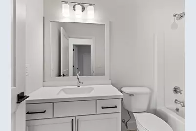 9405 S Cypress Pl, Oak Creek, WI 53154 - Photo 25