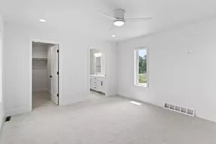 9405 S Cypress Pl, Oak Creek, WI 53154 - Photo 35