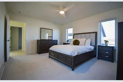 9405 S Cypress Pl, Oak Creek, WI 53154 - Photo 33