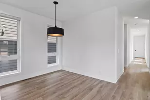 9405 S Cypress Pl, Oak Creek, WI 53154 - Photo 13