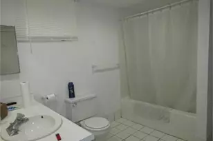 3369 N Bartlett Ave, Milwaukee, WI 53211 - Photo 9