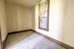 137 W Hadley St, Milwaukee, WI 53212 - Photo 9