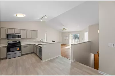 W1062  Marietta Ave #315, Ixonia, WI 53036 - Photo 9