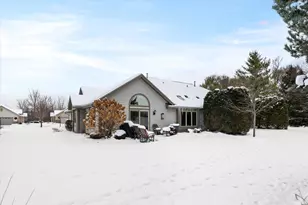 N160W18903 Oakland Dr, Jackson, WI 53037 - Photo 35