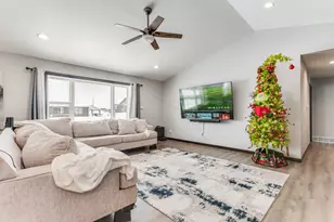 2007 Spakenburg Rd, Holmen, WI 54636 - Photo 7